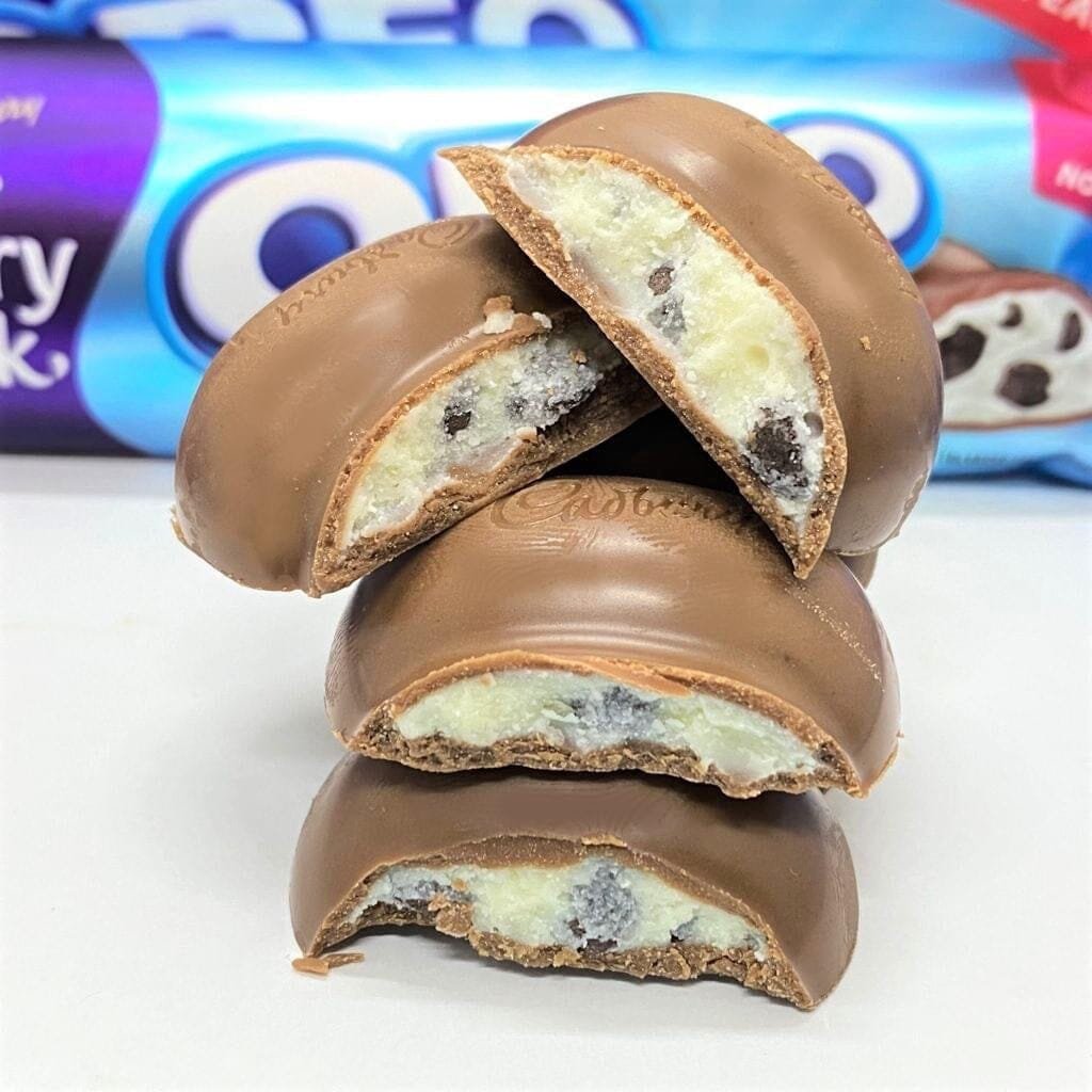 Cadbury Dairy Milk Oreo Chocolate Bar 38g