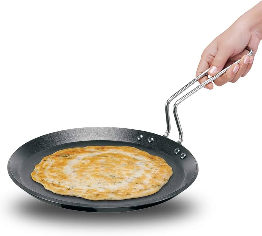 Hawkins Futura Non-Stick Flat Tawa 26cm