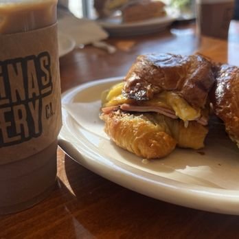 Vanilla Gusto Croissant - Bakery & Bread
